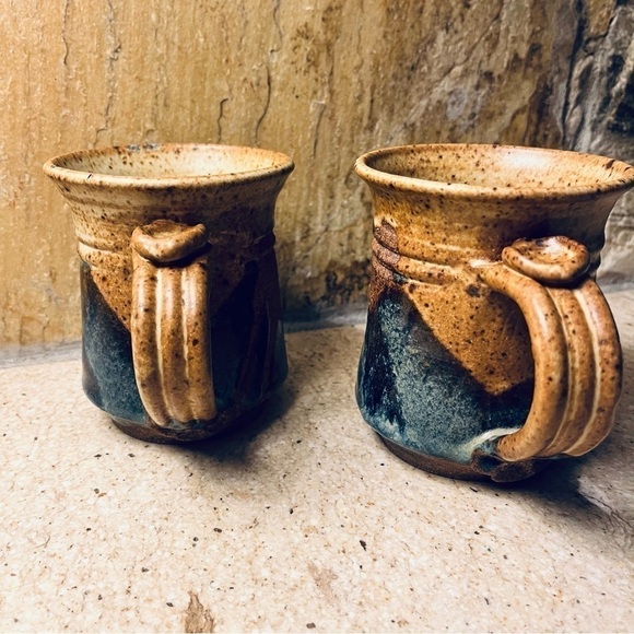 Artist signed earthtone mugs with jewel coloured glaze details - unique set - Picture 7 of 15